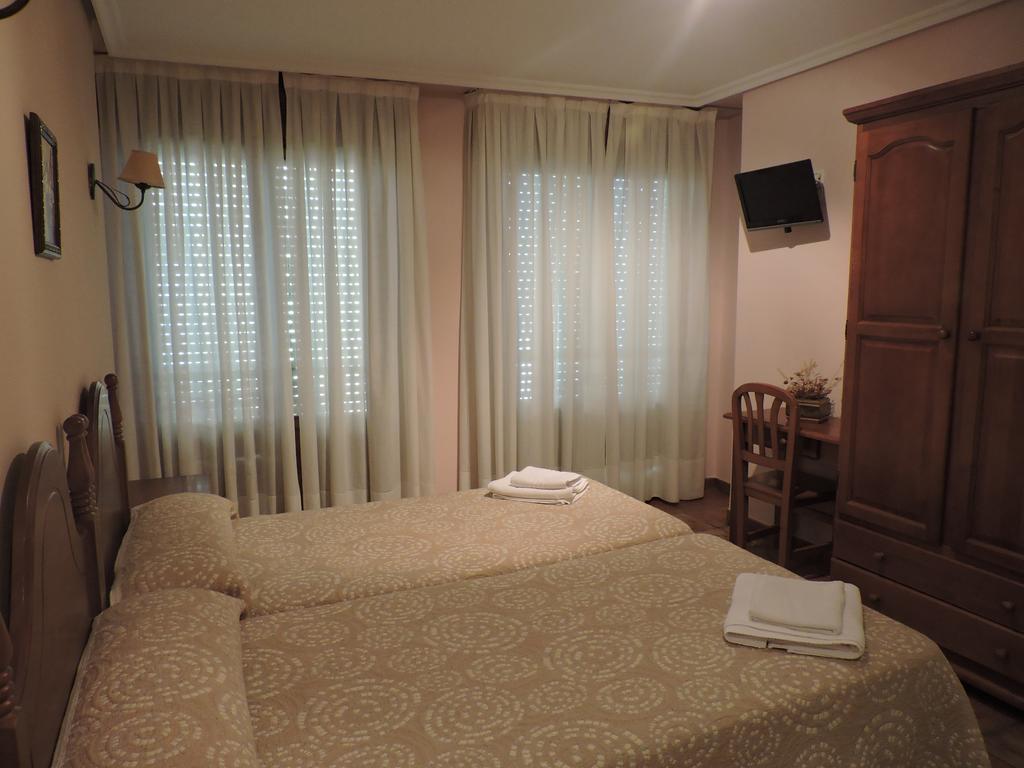 Hostal Villa De Navarrete Exterior foto